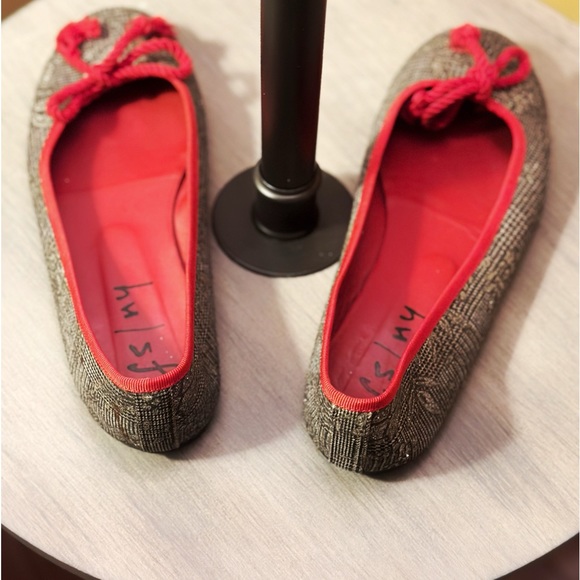 FS/NY DARK GREY SILVER BROCADE BALLET FLATS THICK RED LACE BOW 38 1/2 US 8 - Picture 4 of 5